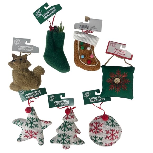 Holiday Style Set of 7 Christmas Ornament Fabric Knit Assorted New - Picture 1 of 9